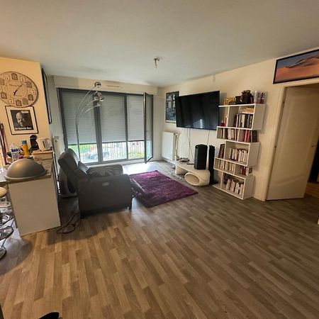 Jolie Chambre A Nanterre Prefecture Proche La Defense Arena Campus Sncf Et Paris Zewnętrze zdjęcie